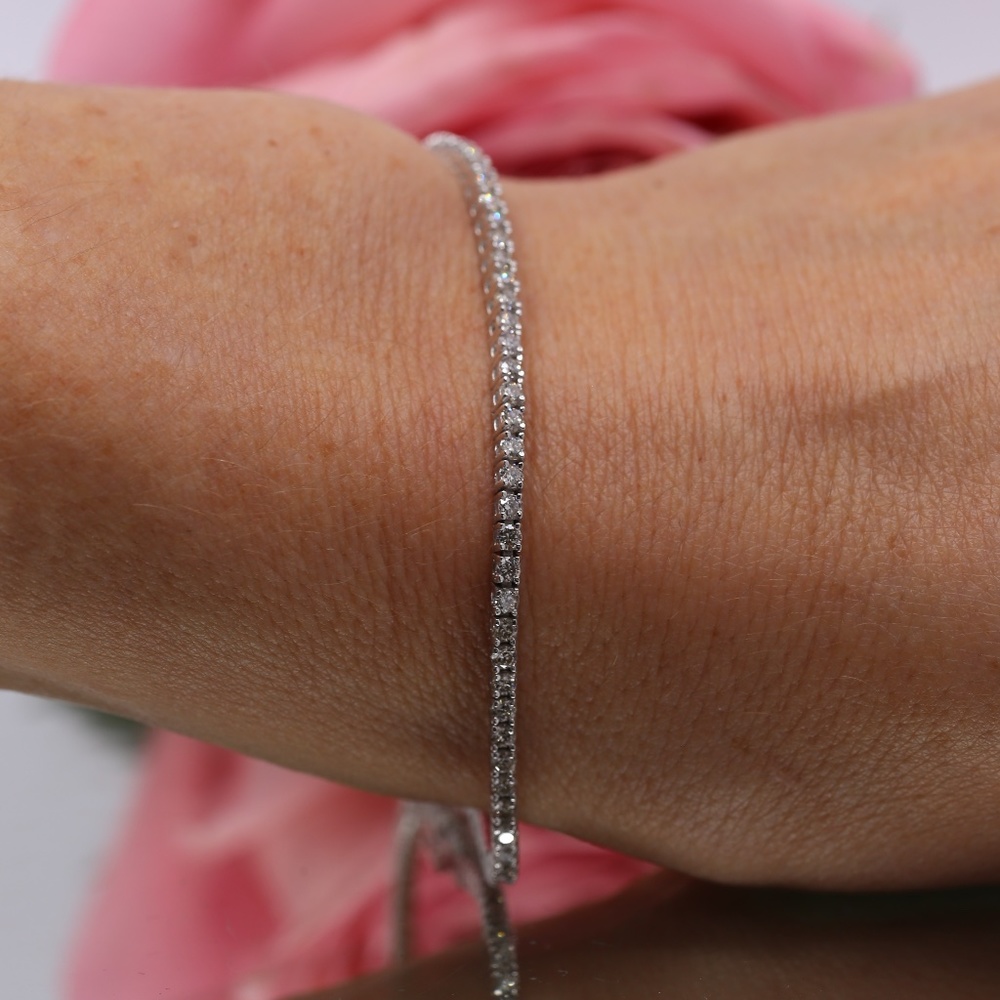 2.5 Carat Diamond White Gold Tennis Bracelet